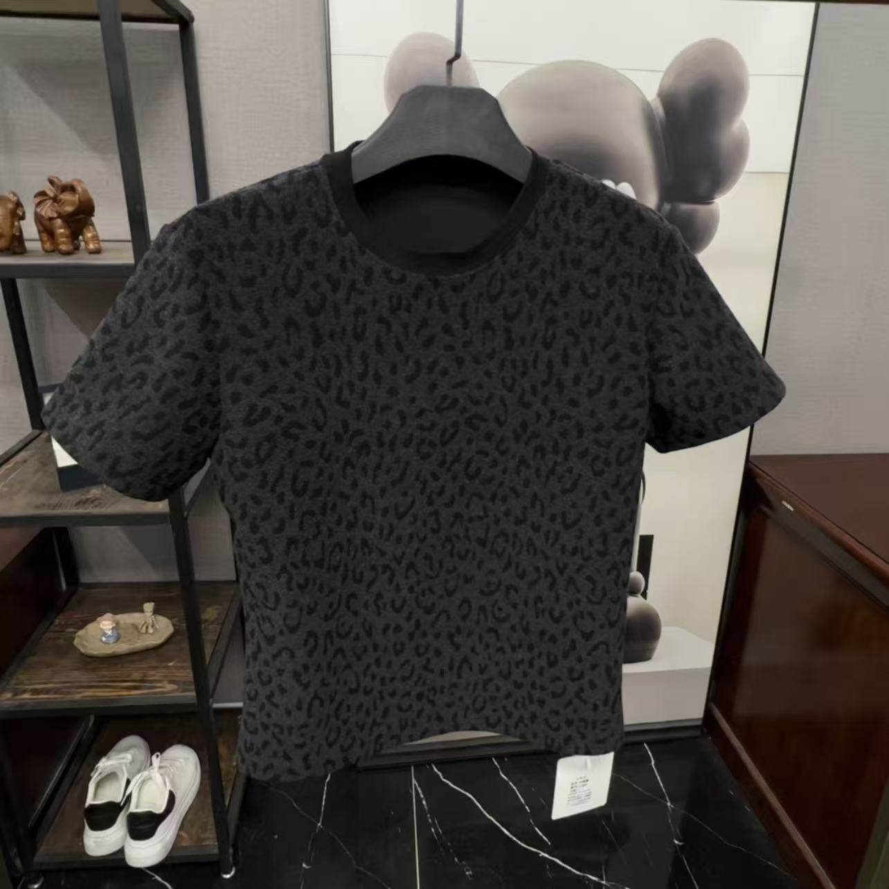 2026早春新款潮流豹纹短袖T恤男圆领修身上衣半袖大码内搭体恤衫,男装,大码上装,淘宝优惠券,粉丝福利购,淘宝优惠卷