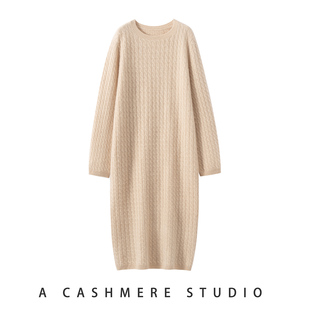 2025秋冬新款山羊绒连衣裙女宽松加厚圆领长款过膝针织裙打底毛衣