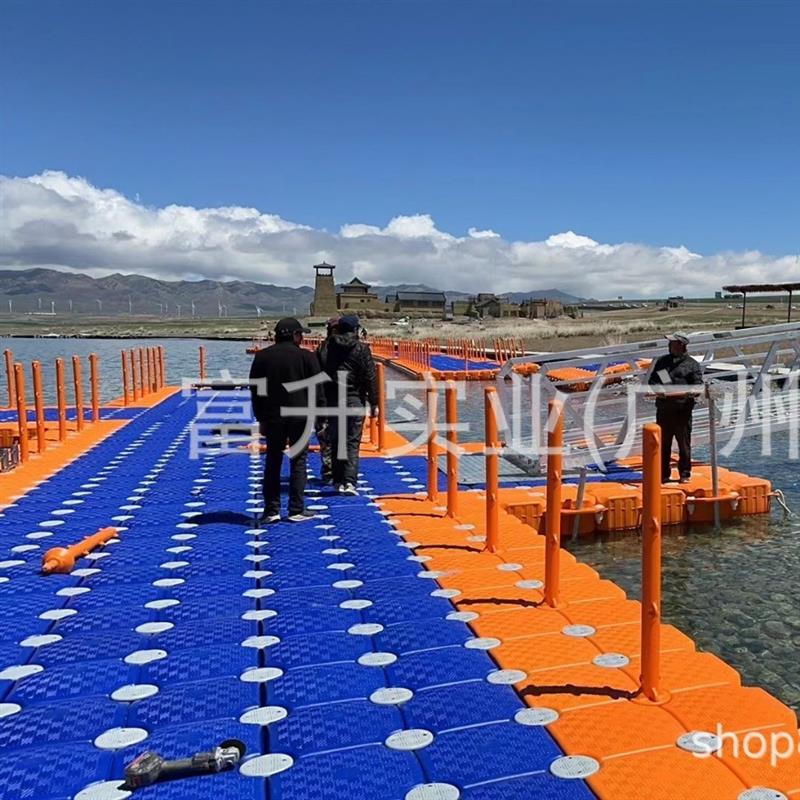 室外水上乐园浮筒浮桥平台高分子聚乙烯塑料浮筒水上浮动码头浮桥