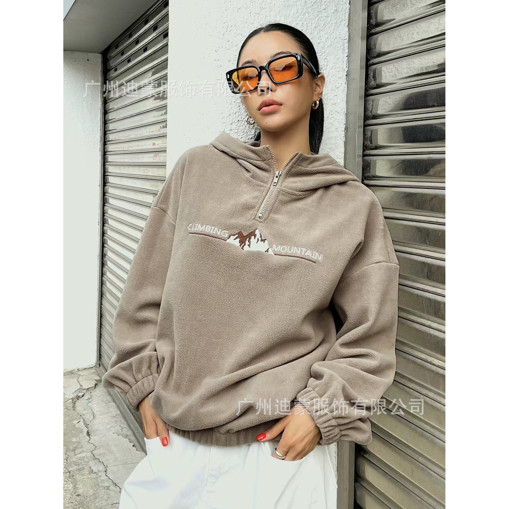 2024欧美跨境亚马逊独立站女士毛绒连帽拉链卫衣 绣花摇粒绒卫衣