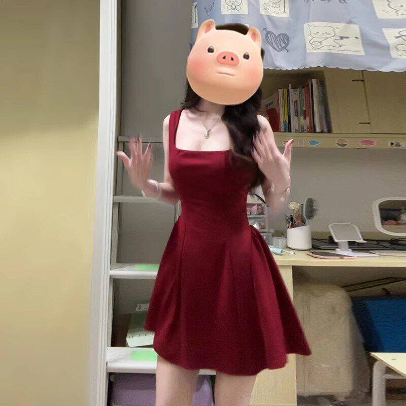 法式千金收腰吊带连衣裙女夏季红色显瘦a字裙气质高级感背心裙子