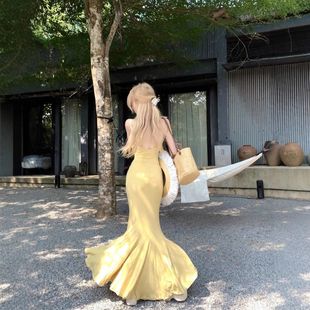 纯欲风ins露背收腰修身包臀鱼尾裙步步生莲a字裙法式气质吊带长裙