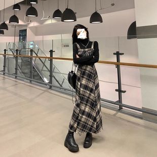格子叠穿吊带连衣裙女2025年新款秋冬大码胖mm内搭打底上衣两件套