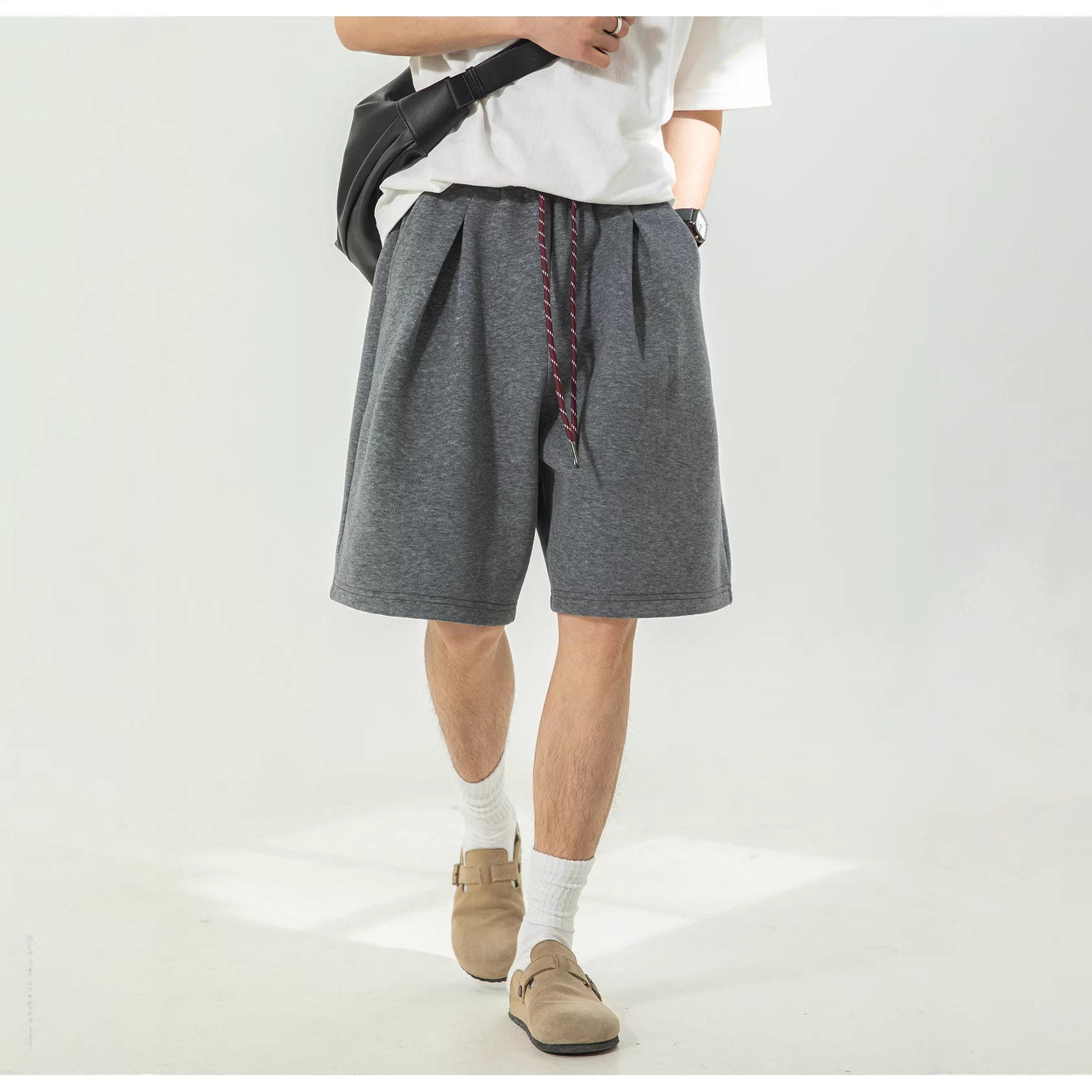 男士短裤夏季新款撞色打褶设计宽松中裤潮牌宽松薄款透气五分卫裤