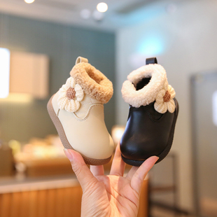 小步点女宝宝冬鞋加绒棉鞋婴幼儿鞋子软底女宝学步鞋儿童靴子短靴