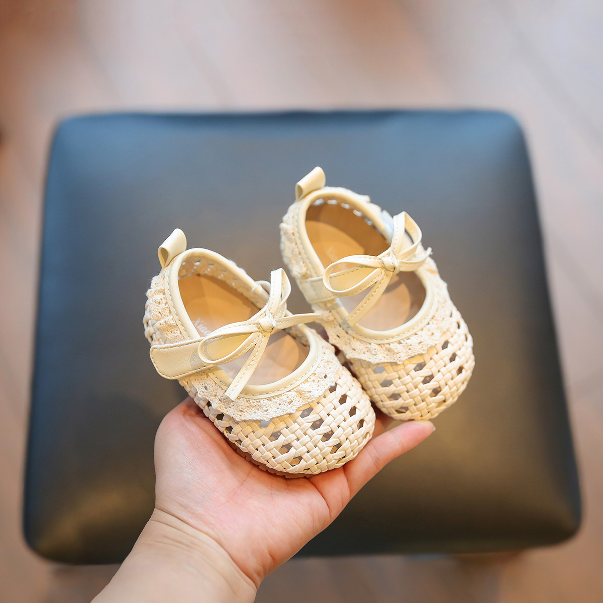 小步点女宝宝凉鞋夏季软底防滑婴儿学步鞋一岁透气女童鞋子公主鞋