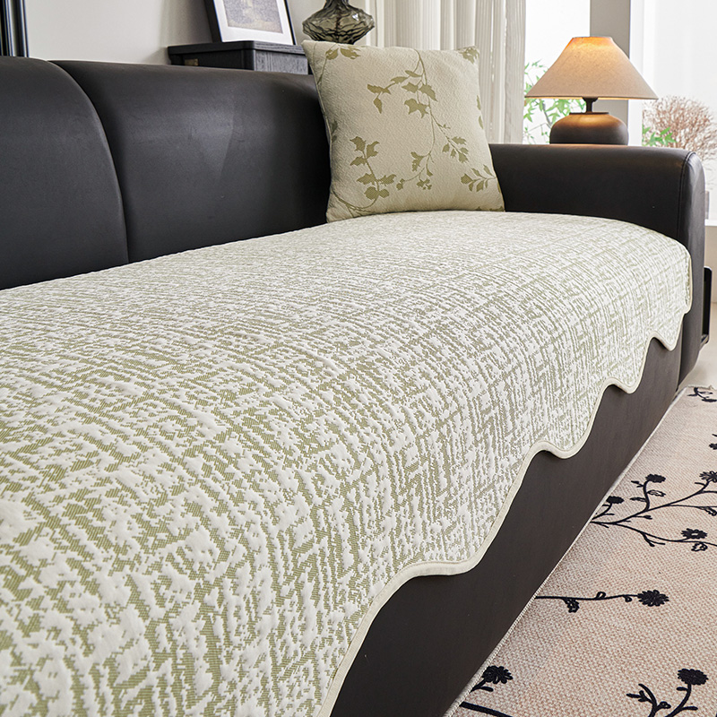 现代轻奢高级感沙发垫2025新款凉豆豆异形盖布夏季冰丝防滑坐垫子