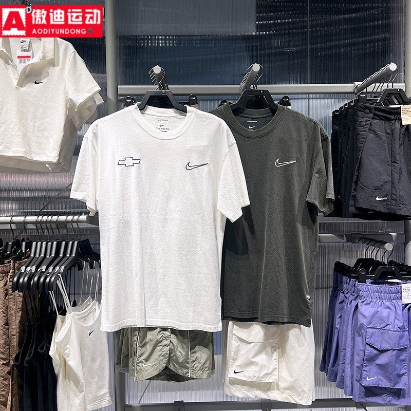 耐克男2025夏雪佛兰汽车图案宽松舒适运动短袖T恤 HV6691-060-133