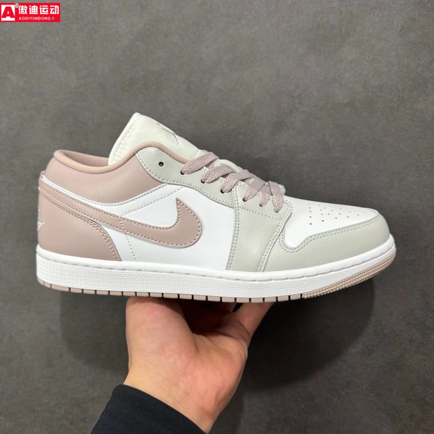 耐克Nike女鞋2026春季新品经典AJ1低帮运动鞋休闲板鞋 DC0774-606