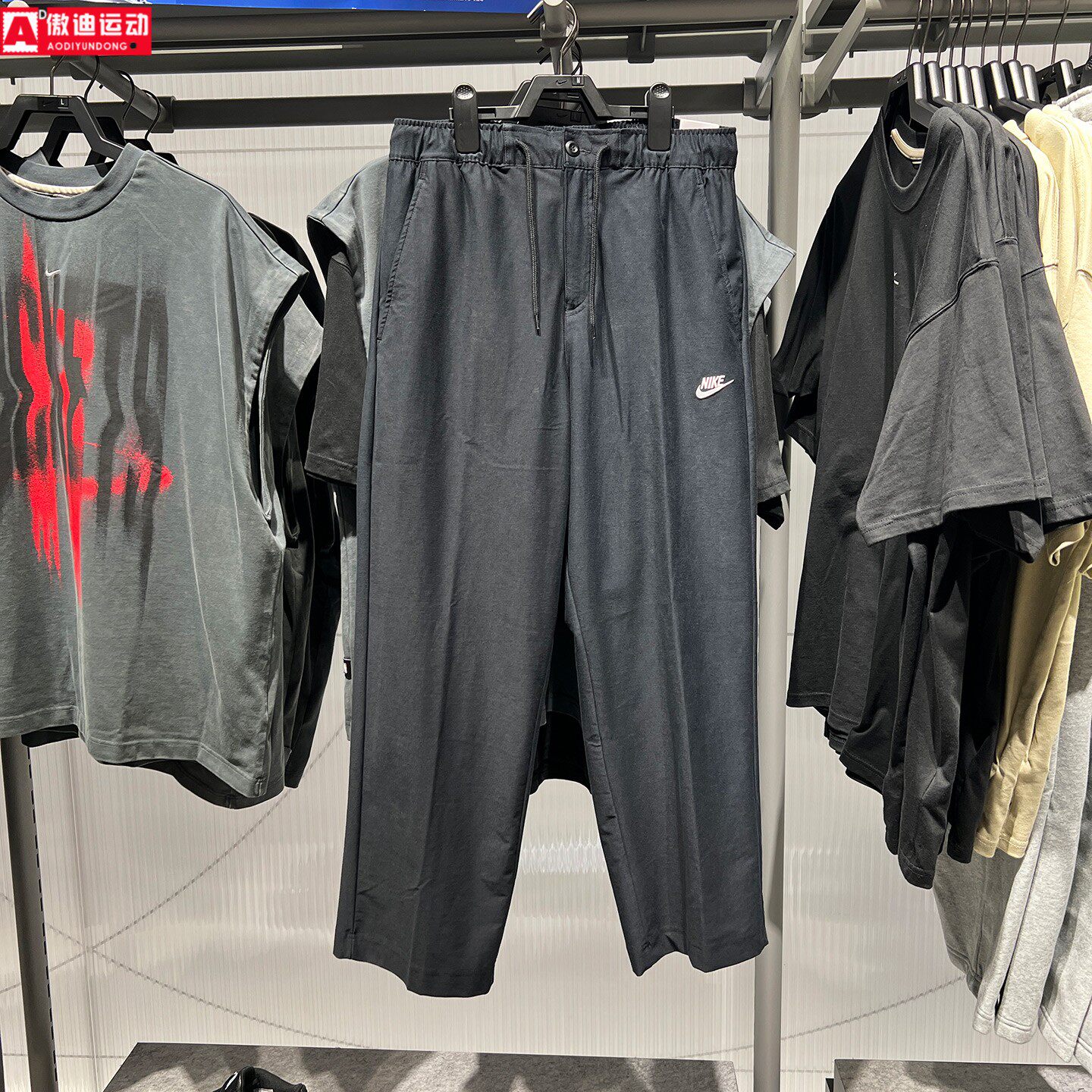 NIKE耐克男裤2026秋新款Club梭织透气运动弹性直筒长裤IO3783-010