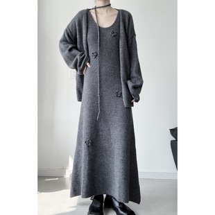 浮木兮/韩式慵懒chic立体花针织套装女秋冬宽松开衫背心裙两件套