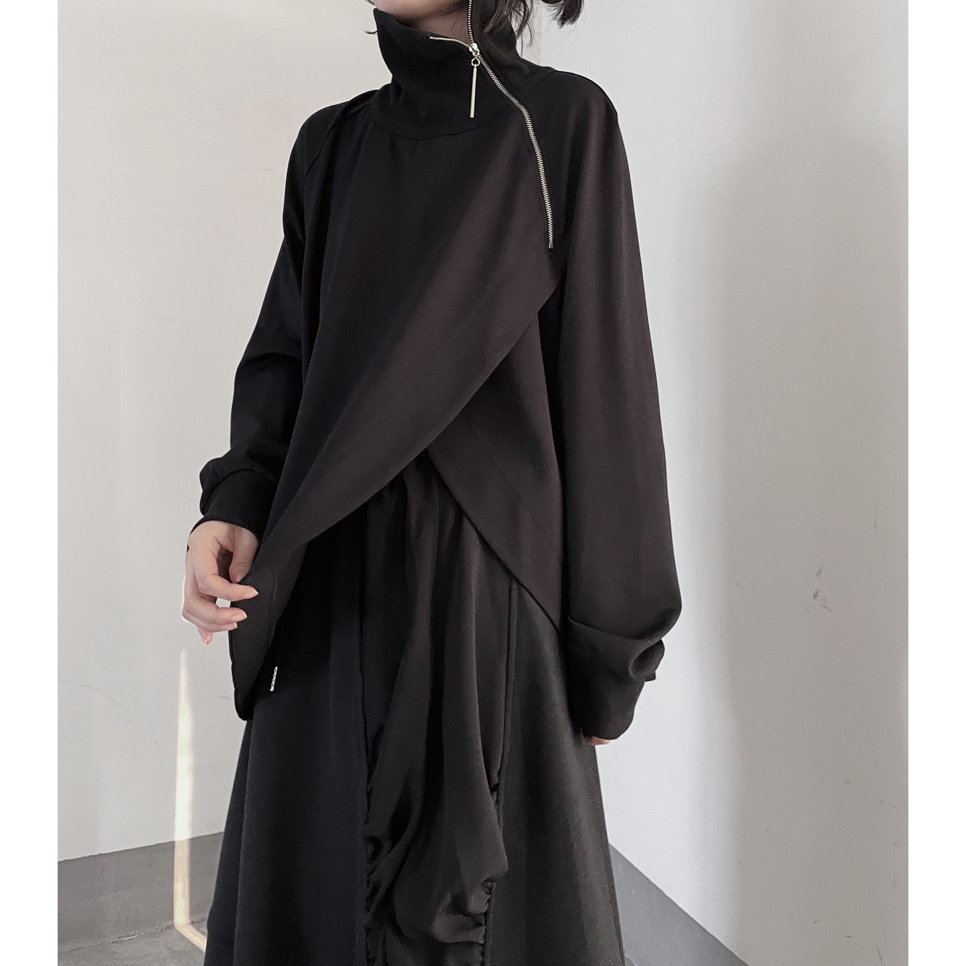 暗黑风拉链高领卫衣T恤