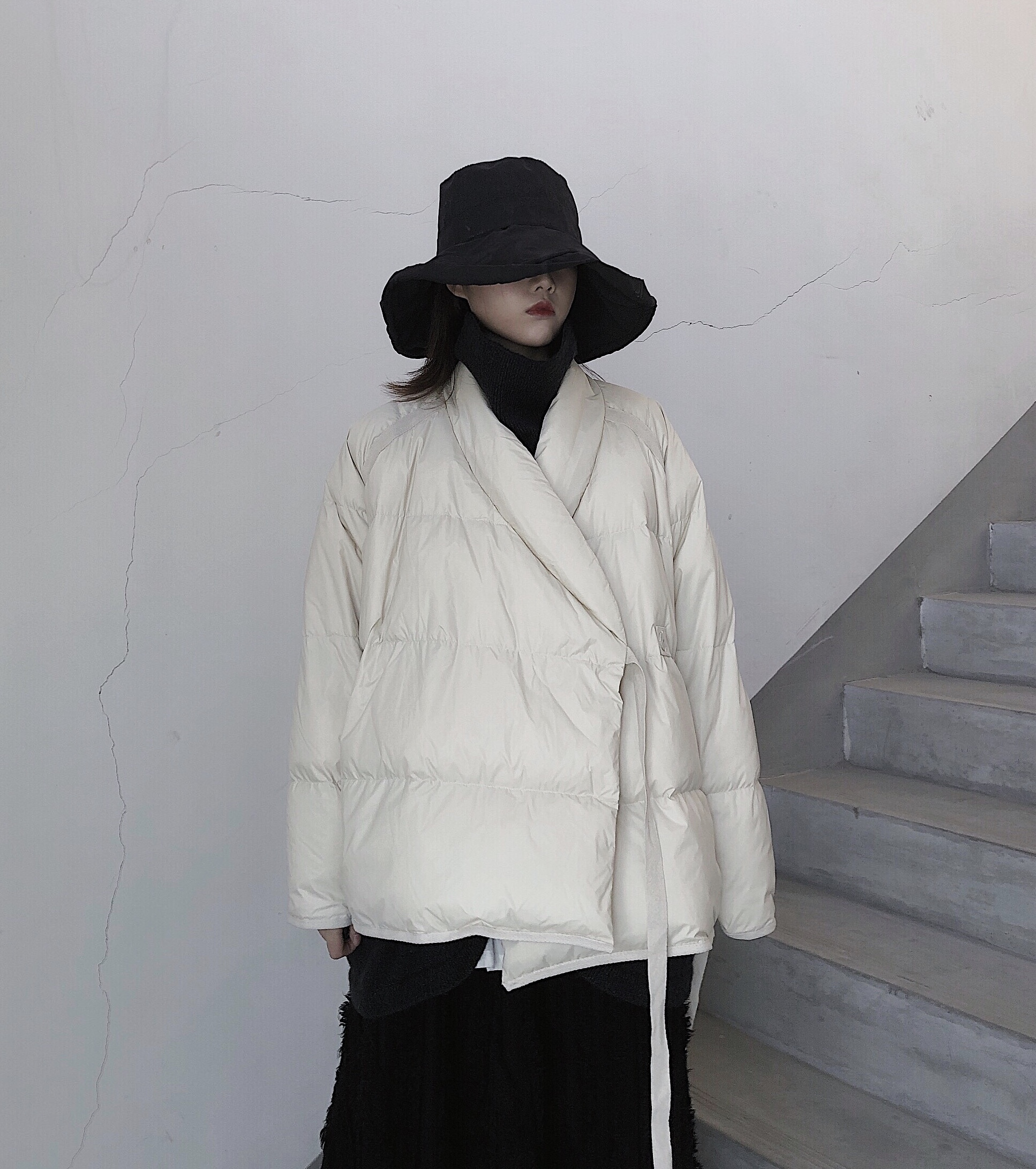 暗黑风日式斜襟绑带轻便羽绒服