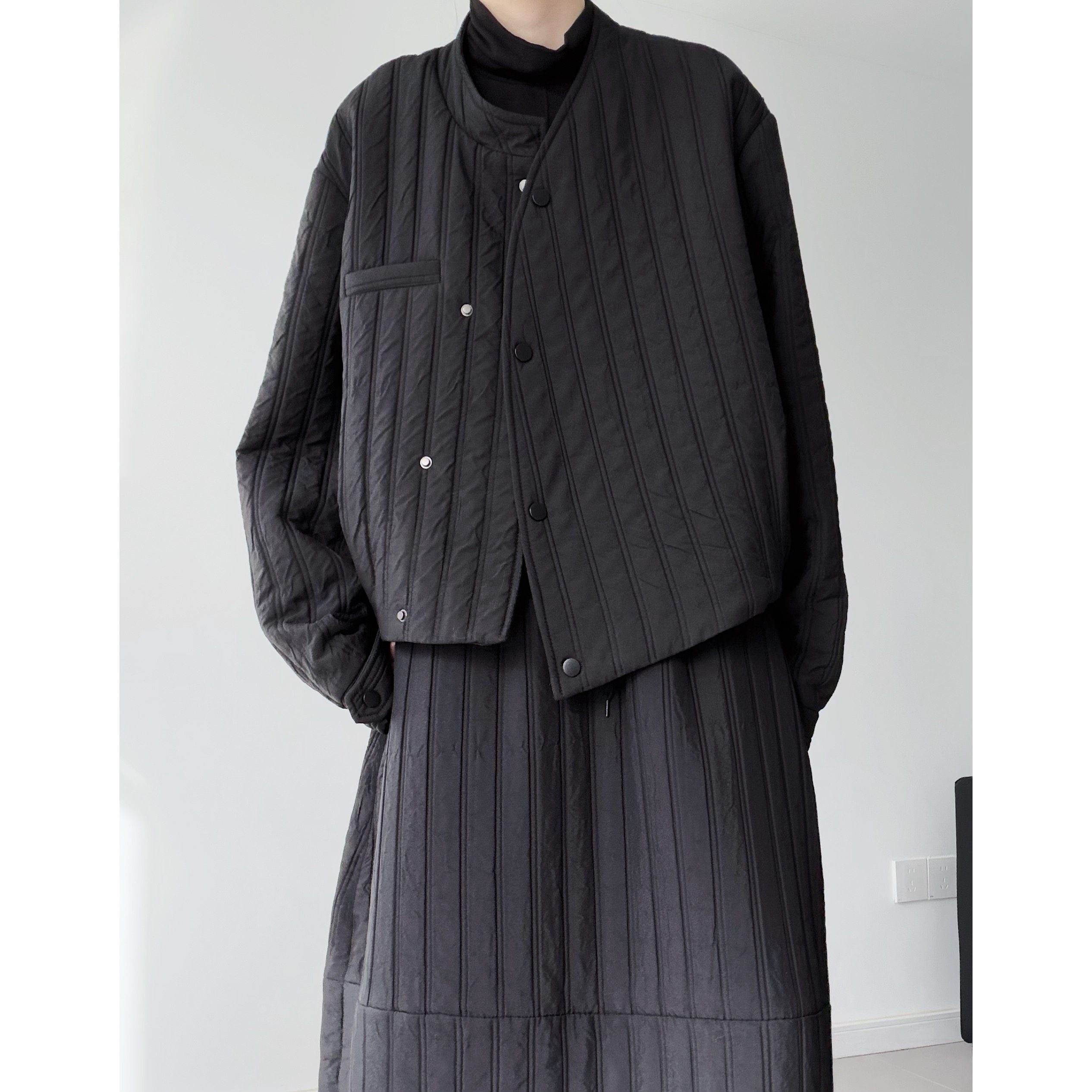 浮木兮/暗黑风纹理感斜纽扣短款轻薄棉服宽松保暖夹棉廓形外套