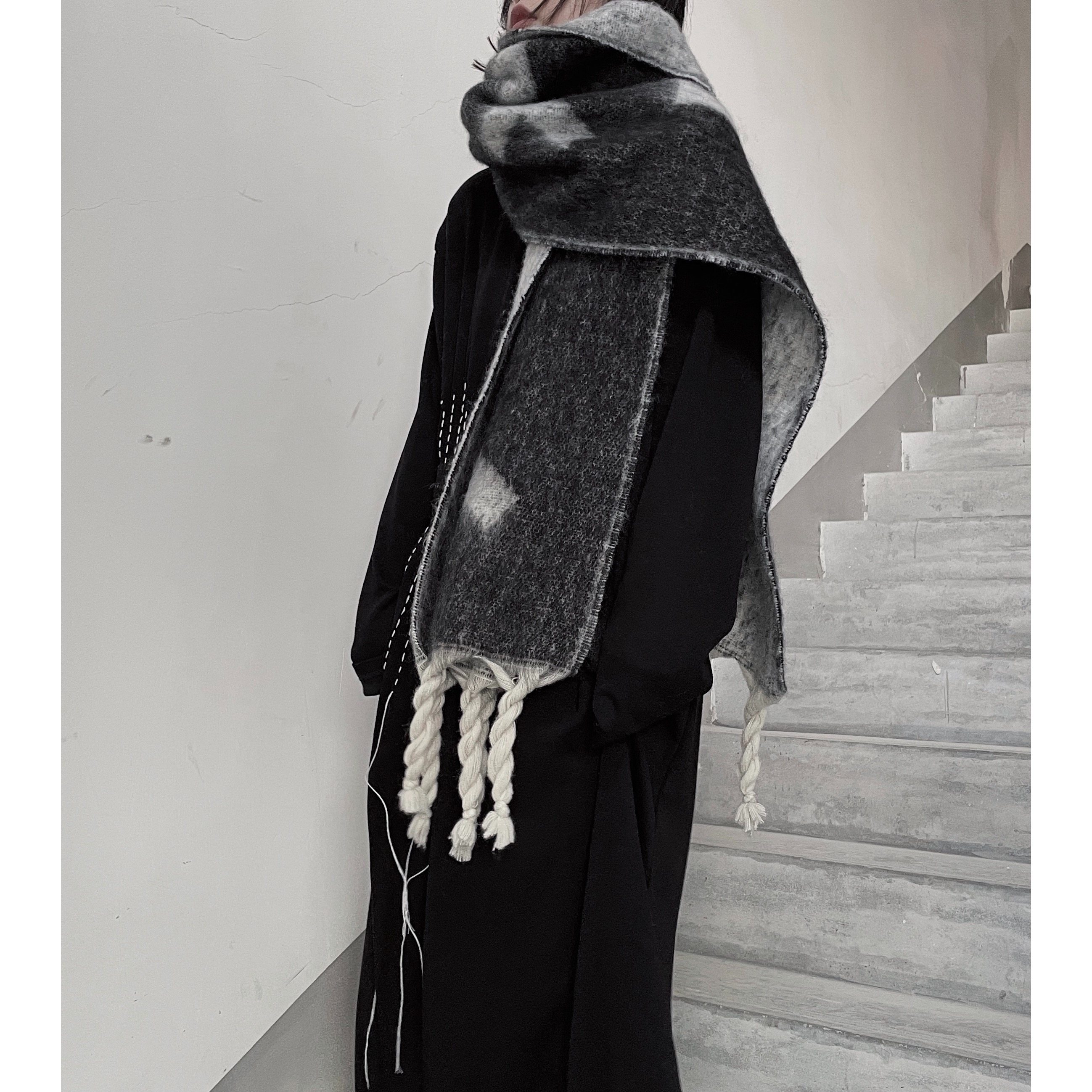 小众款麻花辫仿羊绒围巾