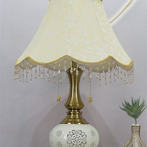 精选欧式陶e瓷台灯高档奢华覆古温馨美式结婚书房灯客厅卧室流苏