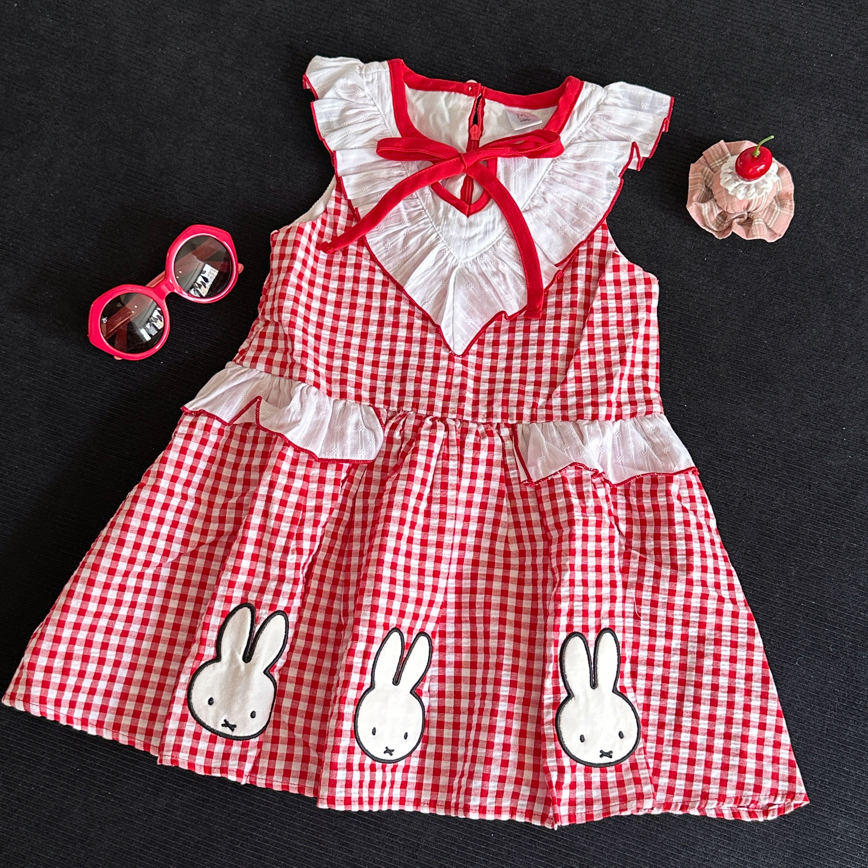 纯原日单米菲兔格子无袖连衣裙花边领飞袖裙女宝