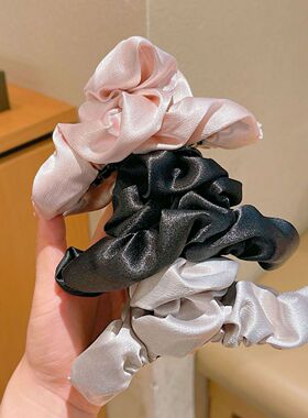 褶皱百搭云朵缎面抓夹2026新款简约大号鲨鱼夹发夹后脑勺发饰夹子