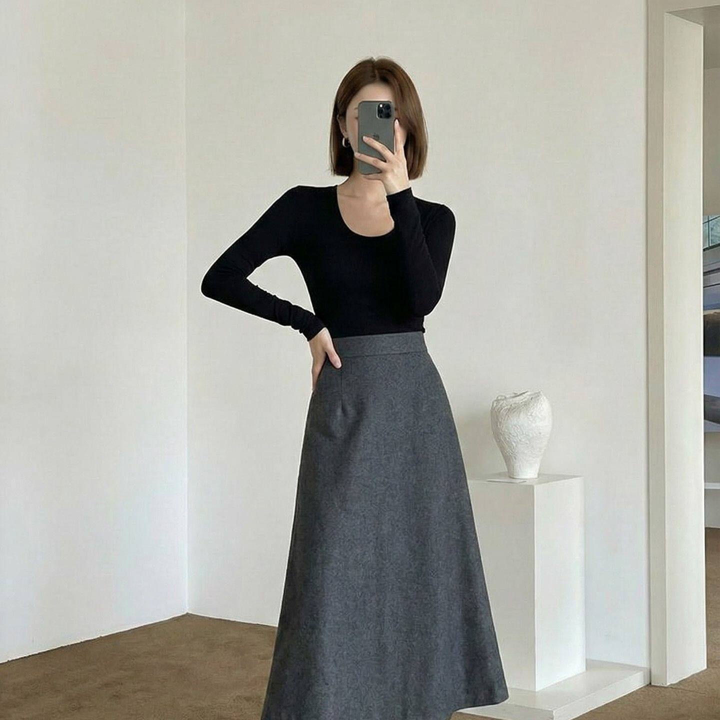 2025年冬新款纯色圆领T恤女韩版气质显瘦长袖打底衫 nnassa