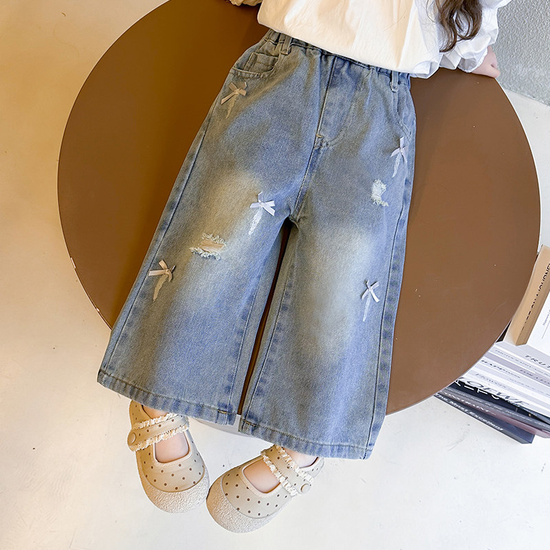 女童烂洞牛仔裤潮款网红早秋潮酷休闲超好看甜美服饰洋气搭配秋装
