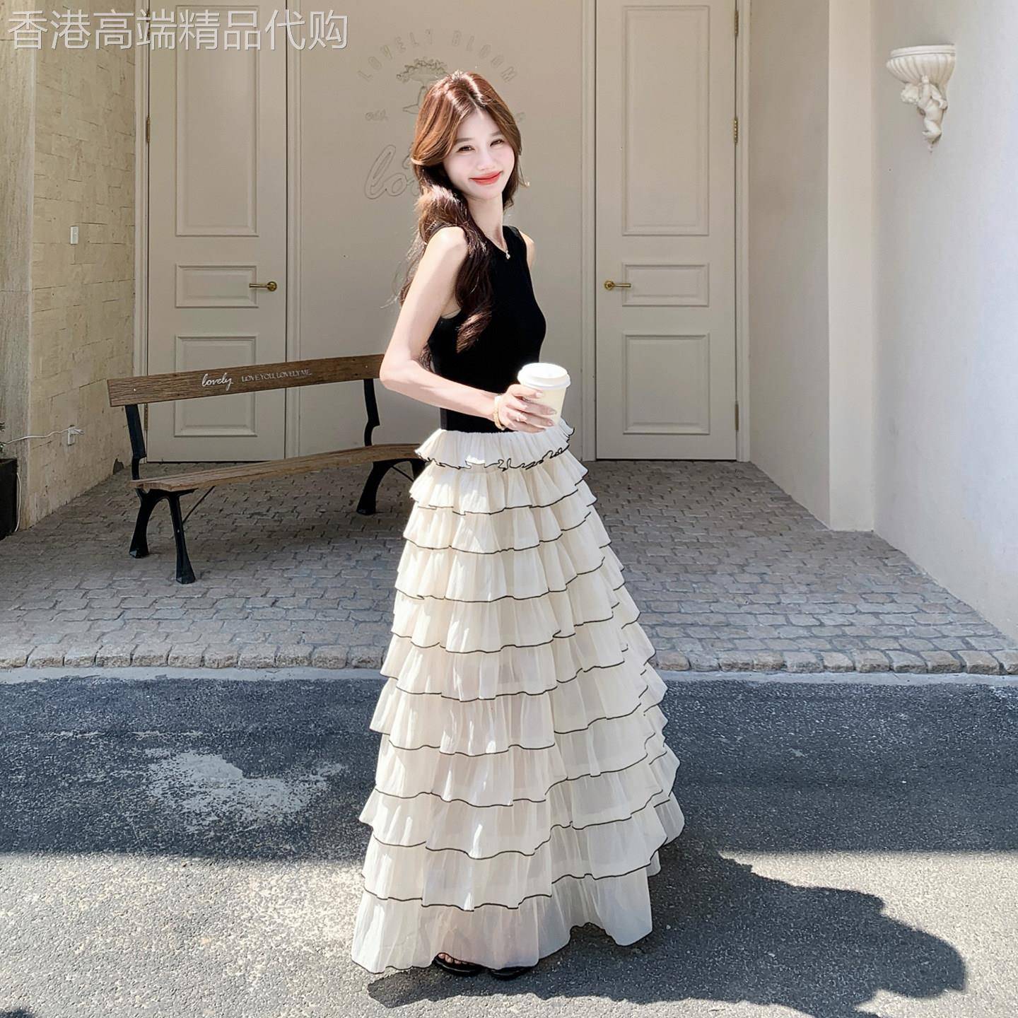 法式无袖背心洋装女2026夏季气质复古绝美不撞款多层蛋糕长裙子