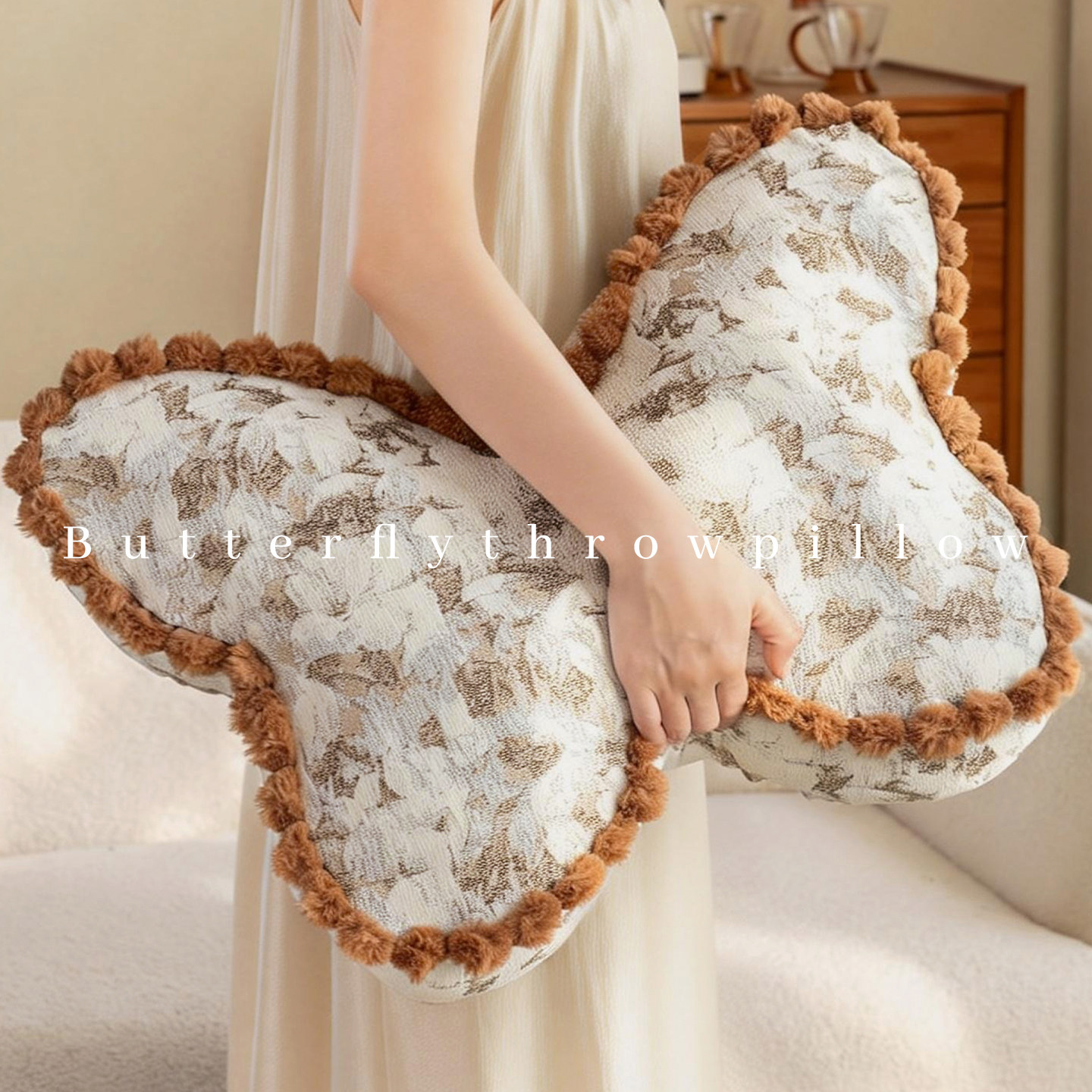 复古风高级感蝴蝶抱枕四季通用客厅沙发床头靠背垫可拆洗腰枕装饰