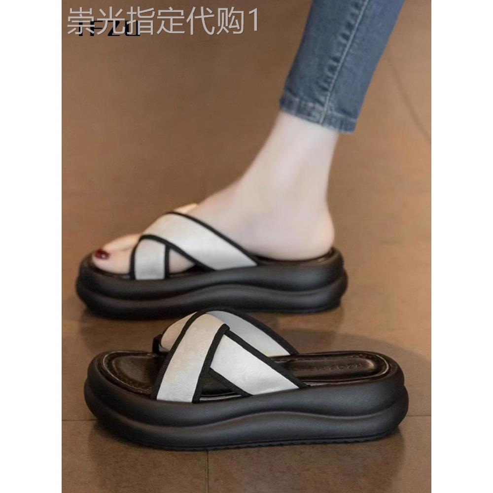 真皮厚底凉鞋女性夏季外穿2025新时尚休闲沙滩凉鞋软底人字拖