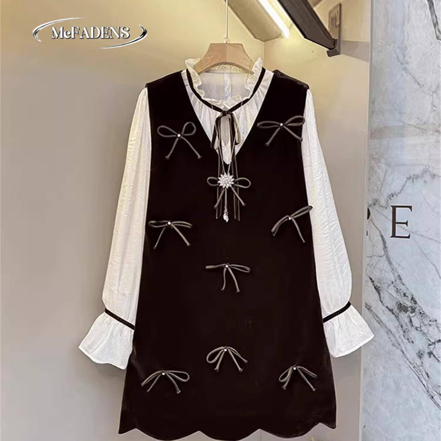 香港大码女装系带领法式长袖打底衫蝴蝶结马甲裙胖妹妹通勤两件套