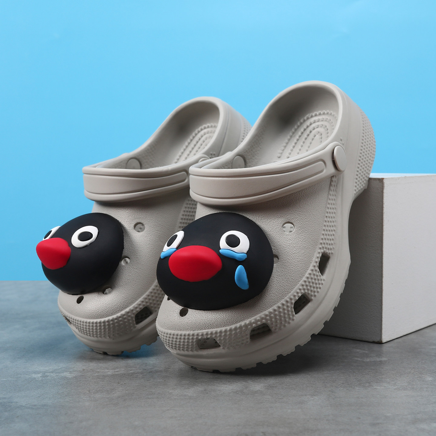 儿童洞洞鞋男童拖鞋夏季新款防滑软底女童凉鞋宝宝男孩外穿沙滩鞋