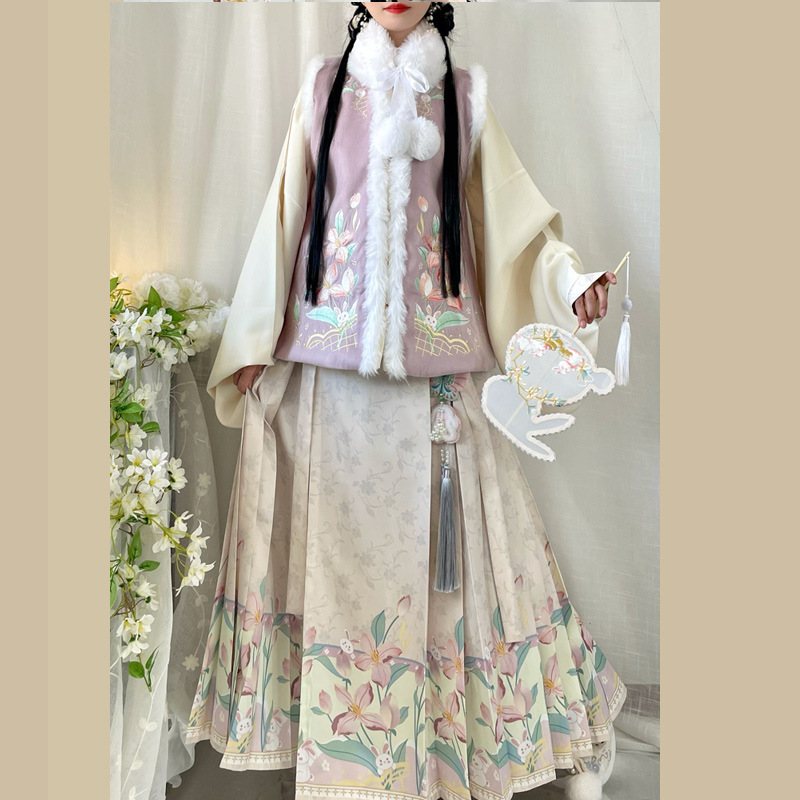【花间兔】秋冬汉服女明制比甲对襟立领刺绣兔年拜年服加绒加厚