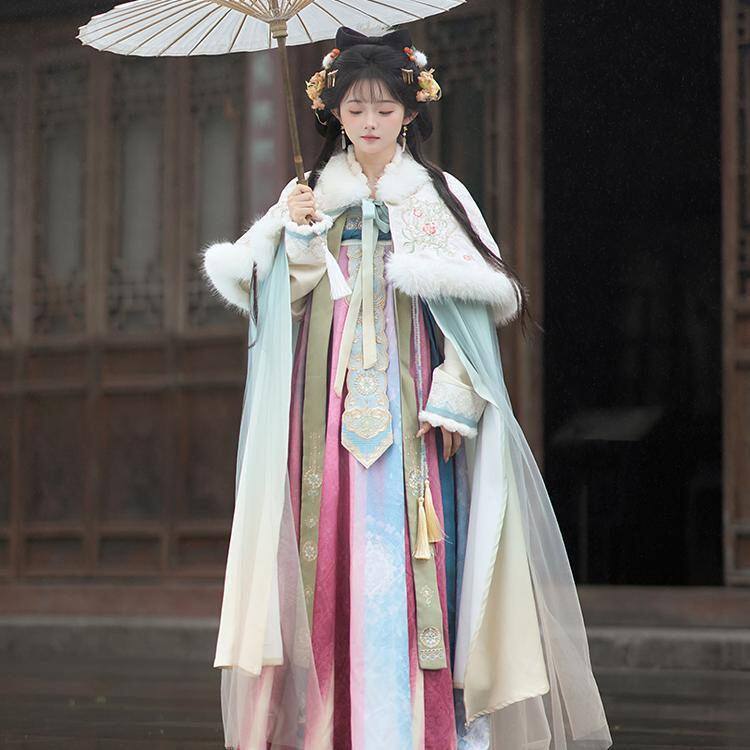 汉虞葵【初雪夜雯】原创汉服女冬款斗篷加厚齐胸八破裙重工刺绣套