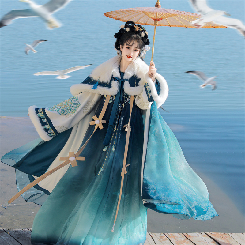 洛竹【颜如玉】原创汉服女齐胸唐制仙气汉元素日常秋冬款披肩斗篷