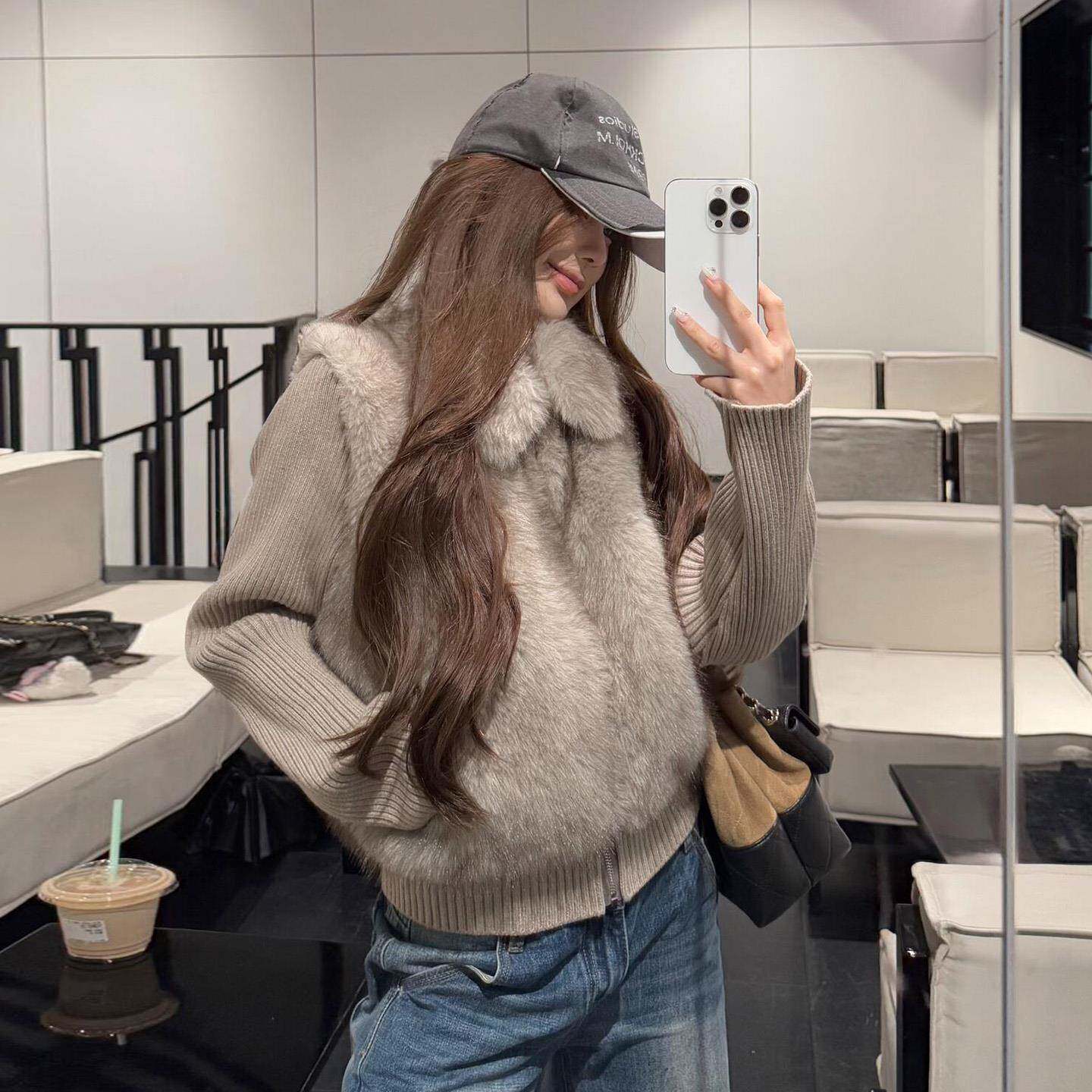 轻奢2025冬季新款环保皮草毛毛外套女短款小个子针织拼接拉链夹克