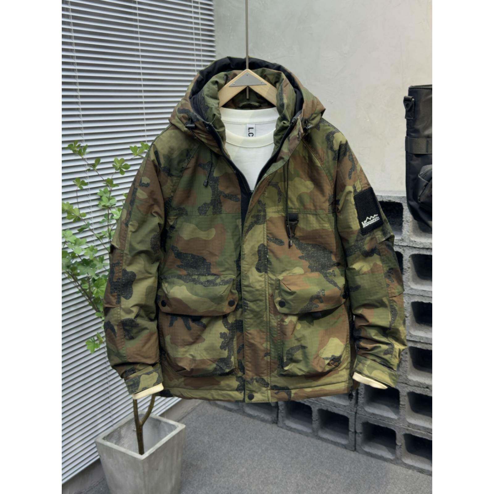 代购冬季连帽工装迷彩羽绒服男休闲白鸭绒冲锋衣外套加厚保暖夹克