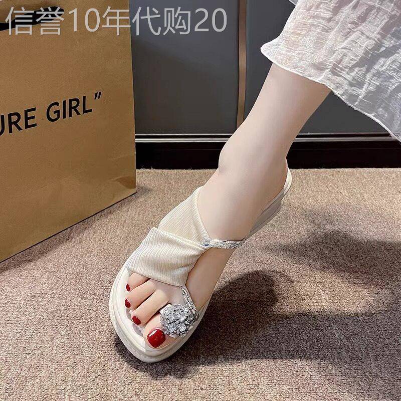 香港真皮跛跟套趾凉拖鞋女夏外穿2026新款水钻松糕厚底增高沙滩鞋