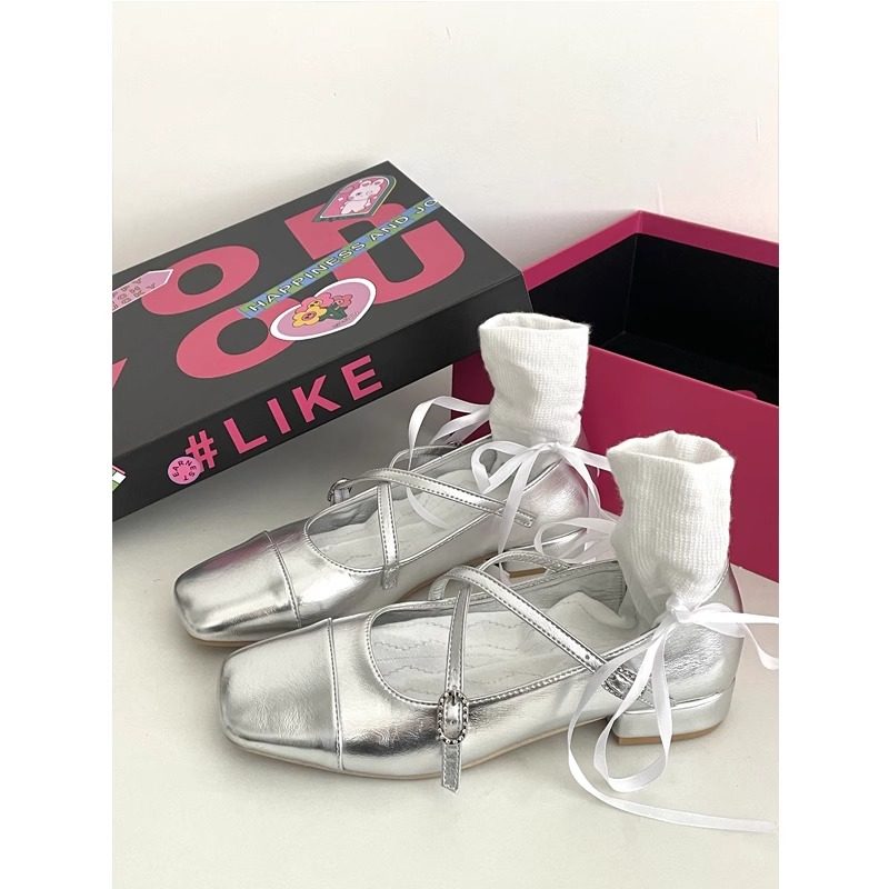 法式低跟银色小香风浅口单鞋女2026春夏新款时尚百搭玛丽珍小皮鞋
