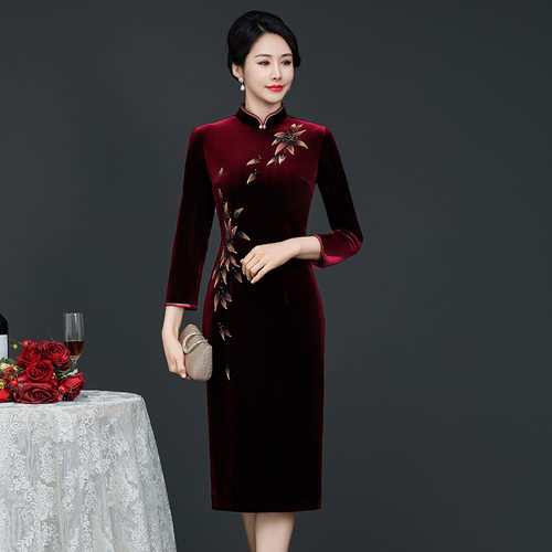 金丝绒裙子新款高端喜婆婆婚宴装年轻时尚妈妈装结婚礼服连衣裙秋