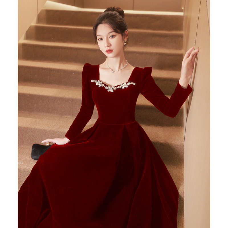 敬酒服新娘红色订婚结婚高级感法式轻奢小众高端晚礼服裙长袖春季图片