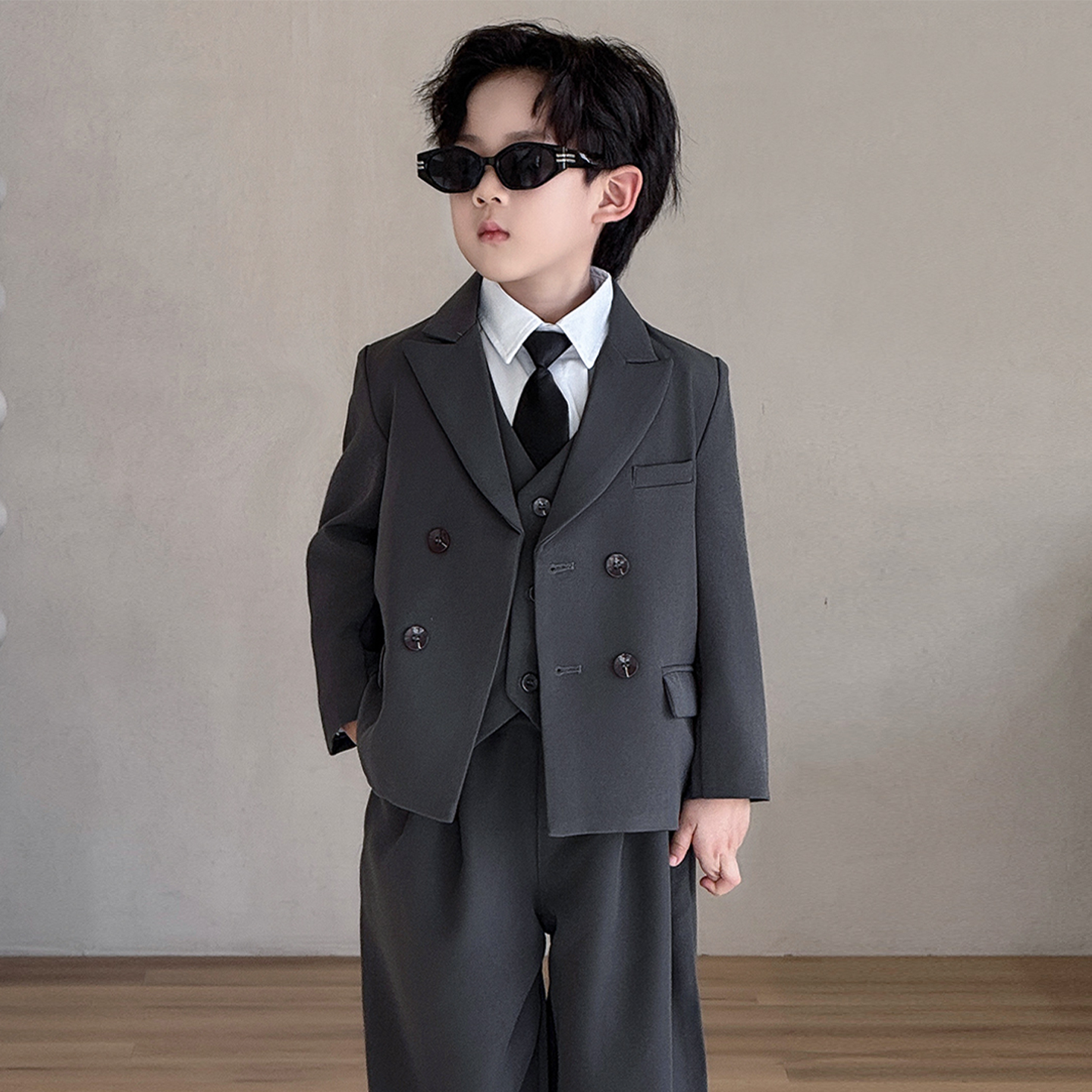 男童新款西装套装生日礼服