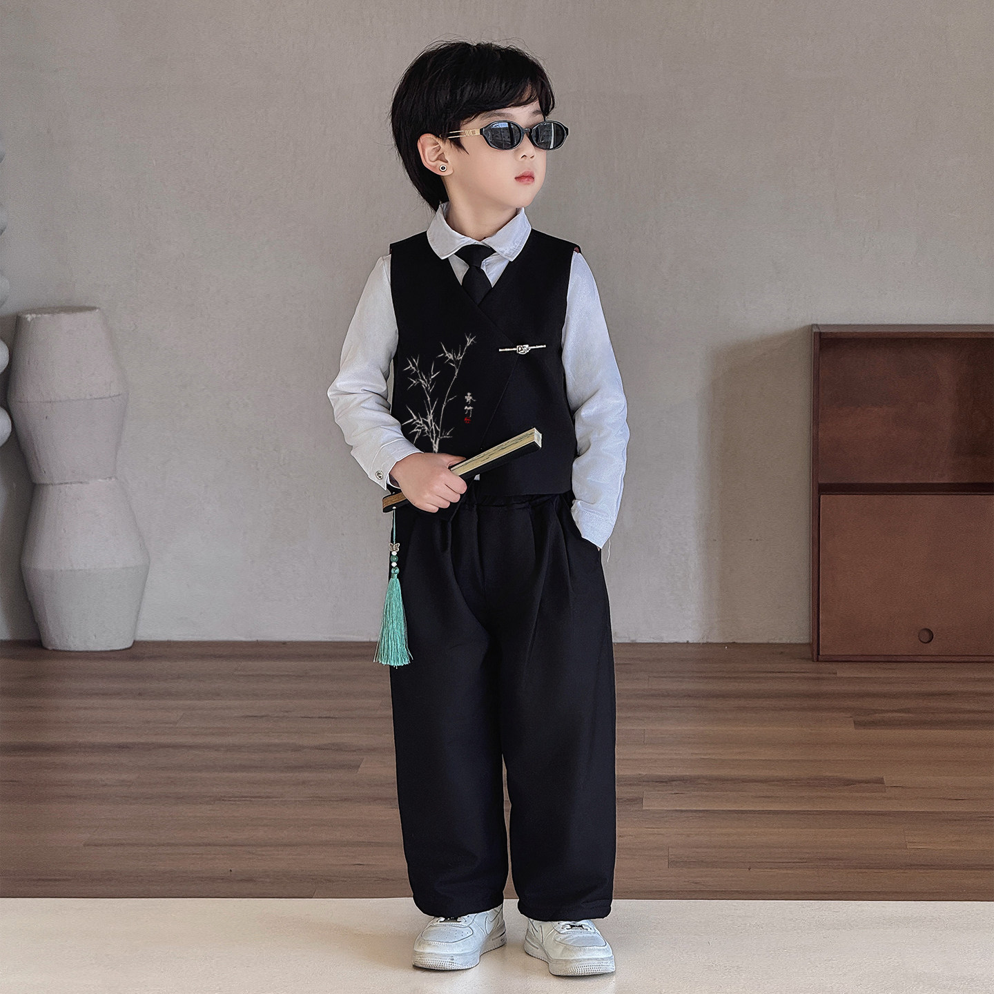 儿童2026春季新款男童新中式刺绣国风小西装礼服男孩花童演出套装