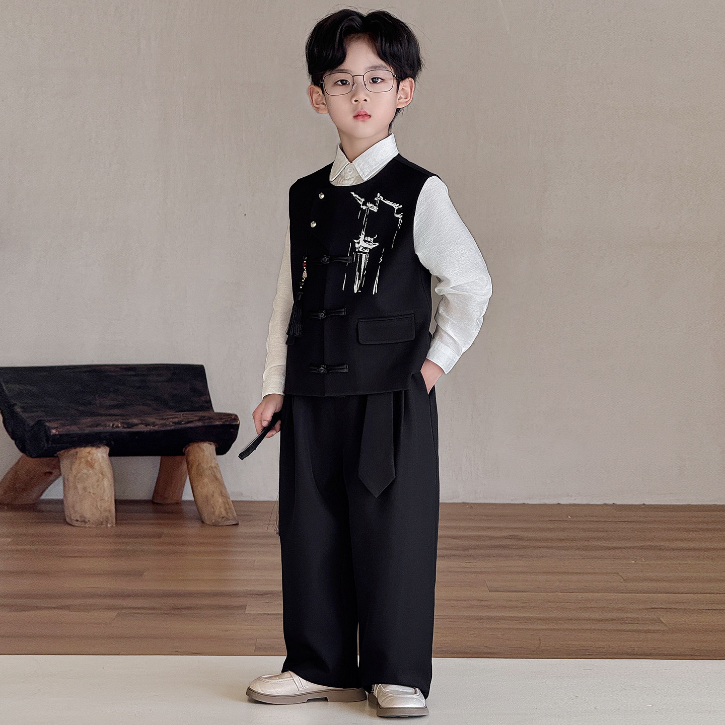 男童新中式西服套装2026春夏新款高级感小主持人演出服装儿童礼服