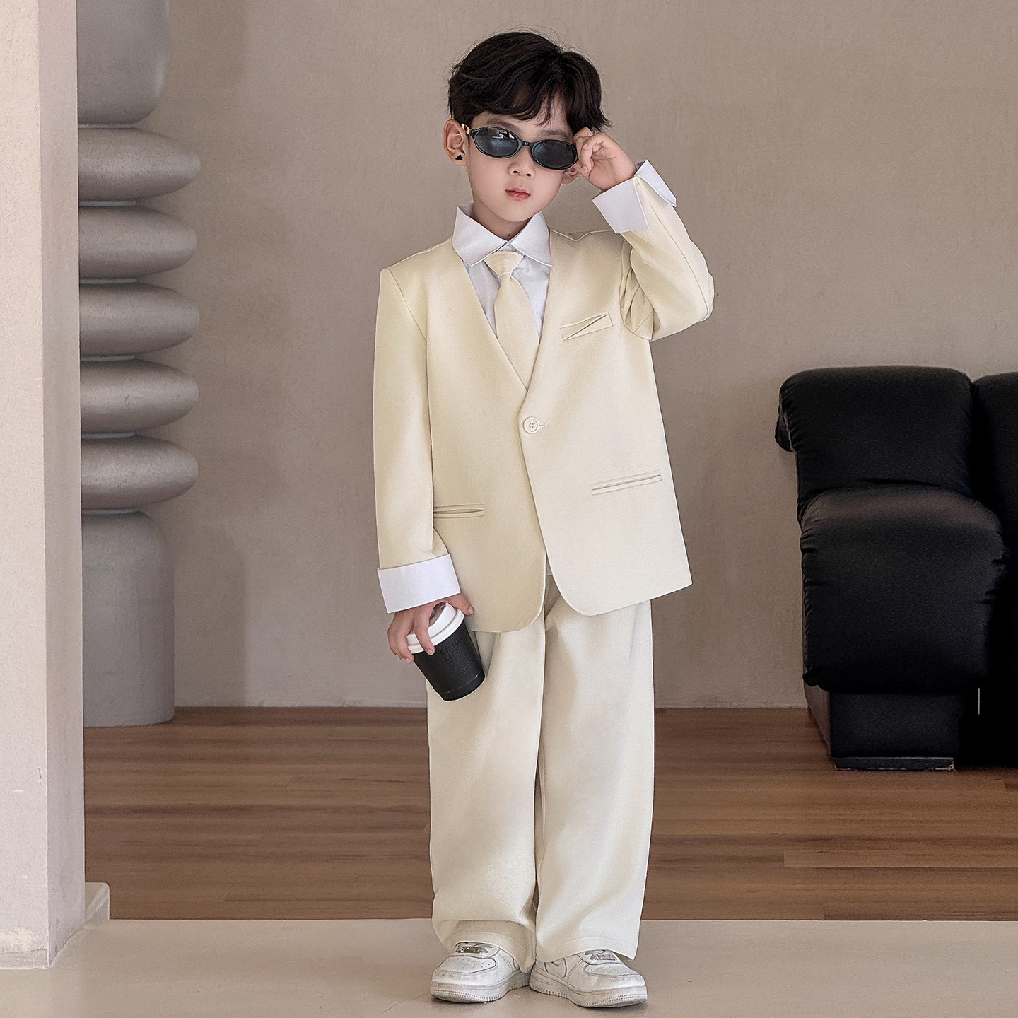 儿童西装套装2026春装新款假两件生日花童礼服男童休闲小西服穿搭