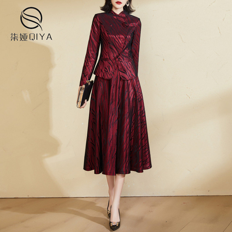 清仓酒红色时尚套装女减龄春秋2025年新款短外套半身裙两件套,女装/女士精品,时尚套装,淘宝优惠券,粉丝福利购,淘宝优惠卷