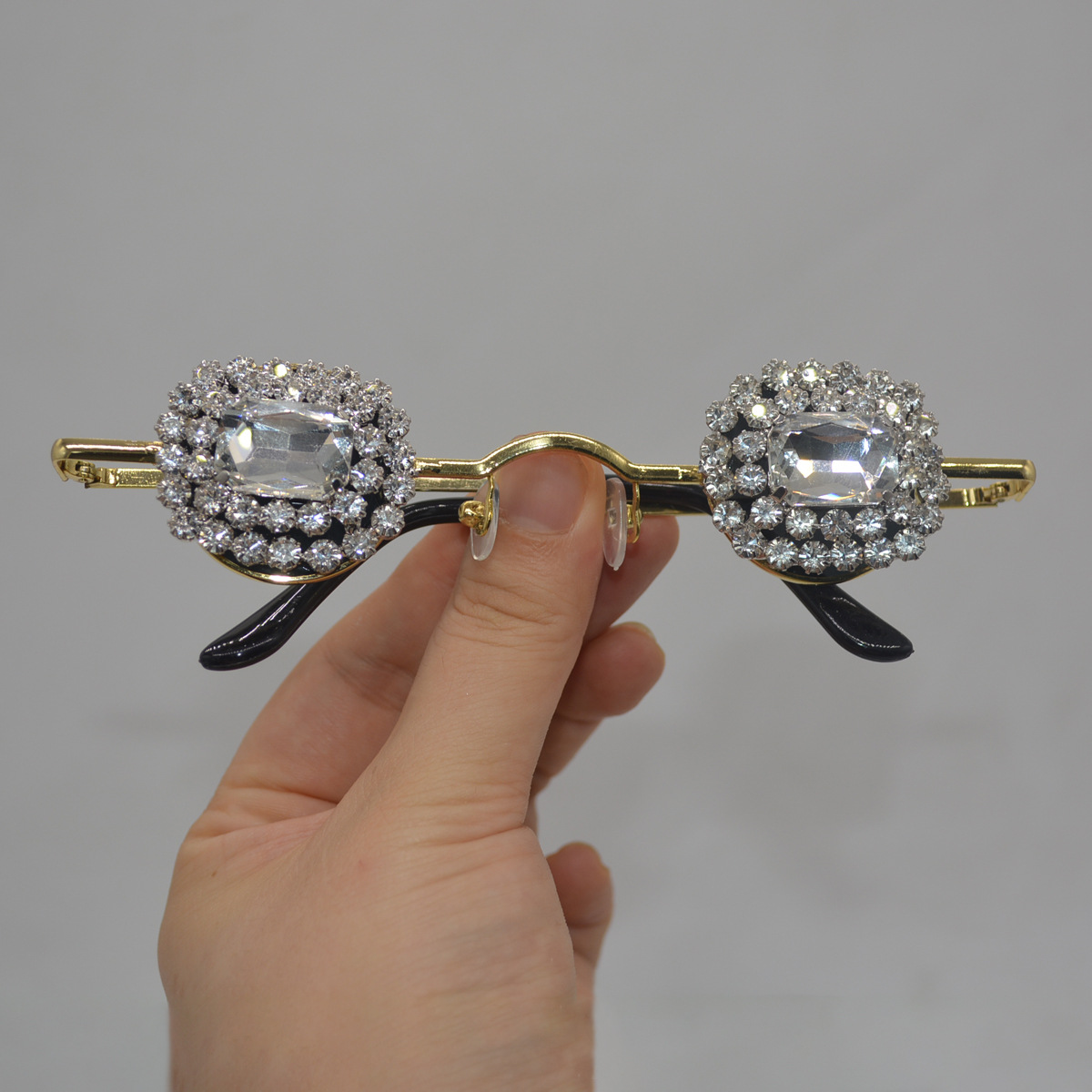 简约时尚个性太阳镜新款爆款防晒设计感小圆框镶钻水钻宝石眼镜女