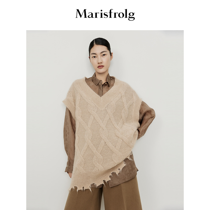 【会员价911元】玛丝菲尔秋季燕麦奶色V领宽松针织马甲