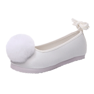 新品毛球古装汉服鞋女明制古风加绒靴子平底公主绣花鞋学生舞蹈鞋