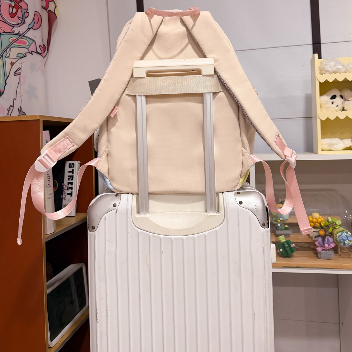 【可挂行李箱】少女风格纹双肩包图片