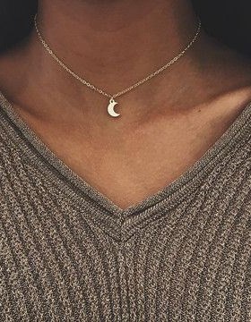 Fashion Necklace Moon Crescent Pendant Short Clavicle Chain