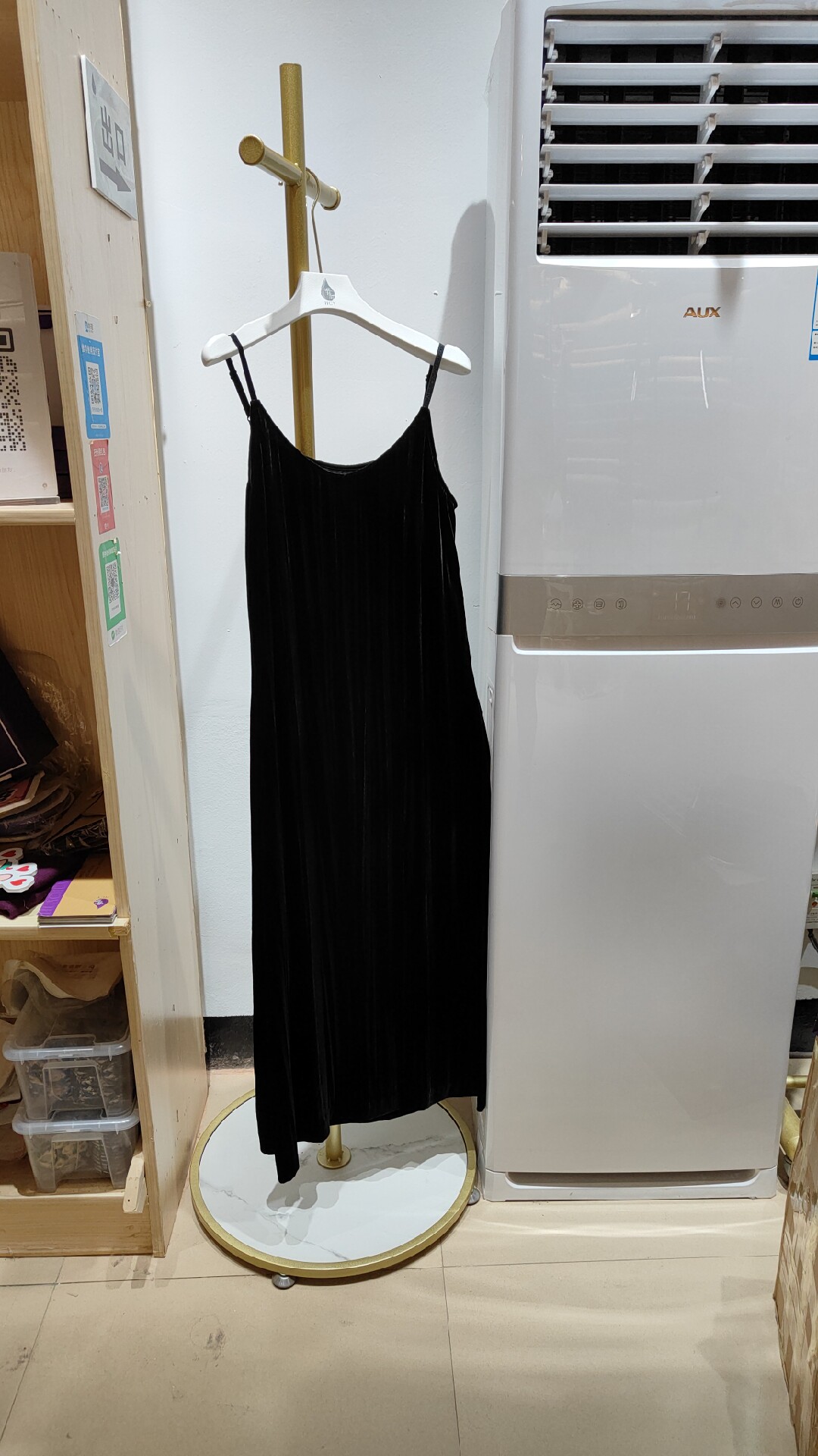 2024新品吊带连衣裙女风琴褶无袖真丝主播同款