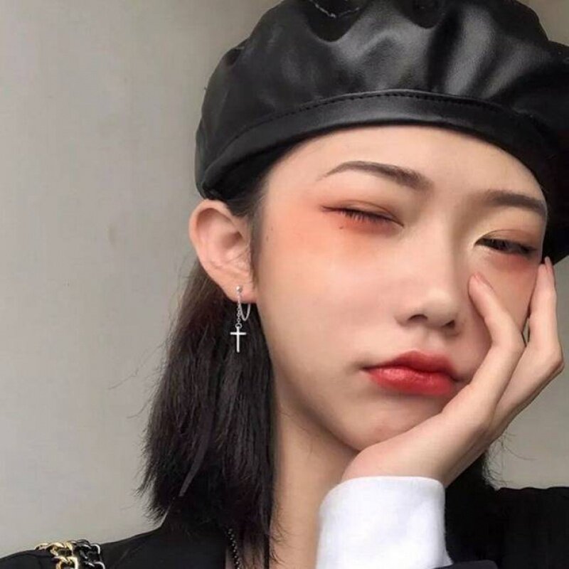 超酷暗黑系街头少女十字架链条